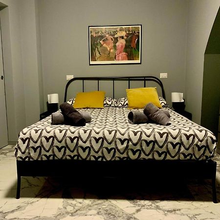Modern City Center Apartment Benevento Exterior foto